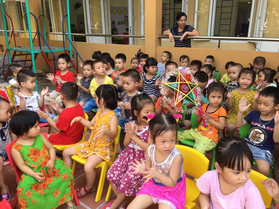Ngày Tết Trung thu của các bé Trường Mầm non Bạch Sam